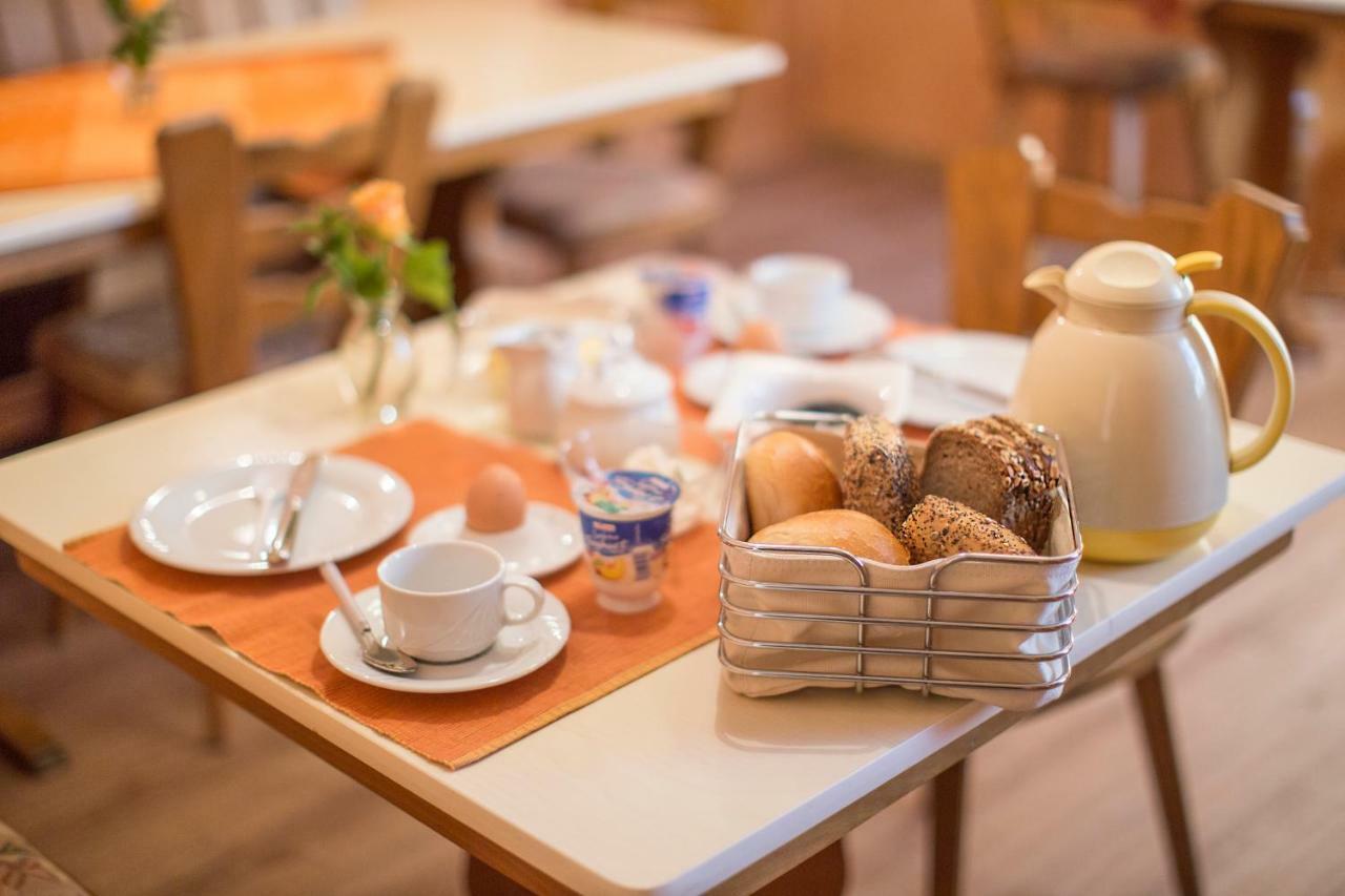 Pension Haus Am Walde ชมาลเลนแบร์ก ภายนอก รูปภาพ